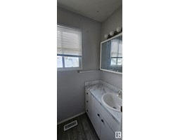 Bedroom 3 - A B 3911 53 St, Wetaskiwin, AB T9A1P3 Photo 6