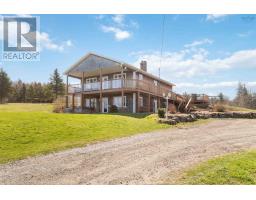 Bath (# pieces 1-6) - 3420 1 Highway, Upper Clements, NS B0S1A0 Photo 5