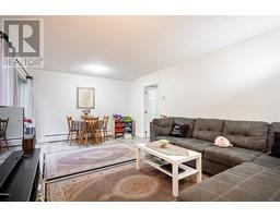 962 Westview Crescent, North Vancouver, BC V7N3X1 Photo 6