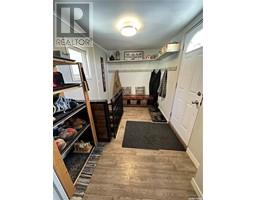 Laundry room - 1102 4th Avenue N, Rosthern, SK S0K4R0 Photo 4