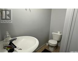 2pc Bathroom - 4150 Castle Road, Regina, SK S4S6A4 Photo 4