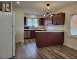 Kitchen - 22 Willowdale Avenue, St Catharines, ON L2R4K6 Photo 2