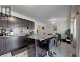 Eating area - 2761 Sapphire Dr, Pickering, ON L1X0G2 Photo 4
