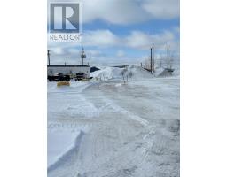 126 Humphrey Road, Labrador City, NL A2V2J8 Photo 4