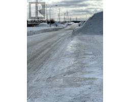 126 Humphrey Road, Labrador City, NL A2V2J8 Photo 6