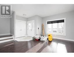 5pc Bathroom - 172 Coventry Drive, Fort Mcmurray, AB T9K2X4 Photo 6