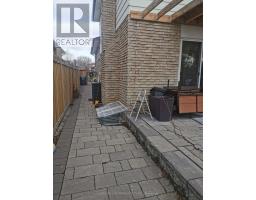 Eating area - 3344 Delfi Rd, Mississauga, ON L5L1S2 Photo 3