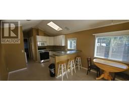 Living room - 3980 Squilax Anglemont Road Unit 164, Scotch Creek, BC V0E1M5 Photo 4