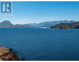 302 Shoal Lookout, Gibsons, BC V0N1V7 Photo 4