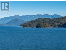 302 Shoal Lookout, Gibsons, BC V0N1V7 Photo 5