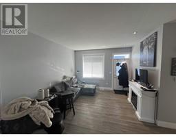 Living room - 8336 88 Avenue, Fort St John, BC V1J0S2 Photo 3