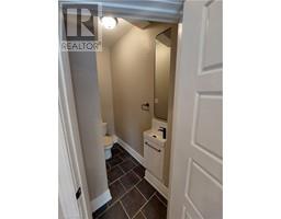 2pc Bathroom - 148 Gibson Avenue Unit Main, Hamilton, ON L8L6J8 Photo 7