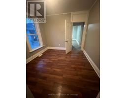 Upper 157 Rutherford Ave, Peterborough, ON K9J5C8 Photo 6