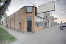 1412 Main St, Winnipeg, MB R2W3V4 Photo 2