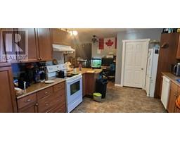 Kitchen - 20 Eagle Street, Kitimat, BC V8C1S9 Photo 3