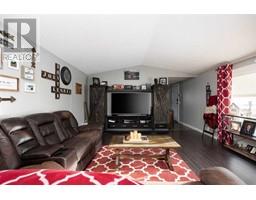 Living room - 432 Cree Road, Fort Mcmurray, AB T9K1Y4 Photo 6