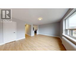 B 4 31 Clearview Heights, Toronto, ON M6M2A2 Photo 4
