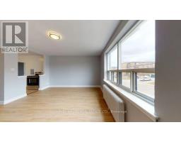 B 4 31 Clearview Heights, Toronto, ON M6M2A2 Photo 7