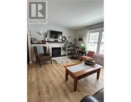 Family room - 130 Charing Crescent, Fredericton, NB E3B4R7 Photo 5