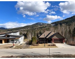 806 White Tail Drive, Rossland, BC V0G1Y0 Photo 6