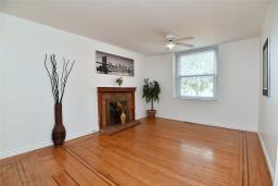 Living room - 225 Homewood Avenue, Hamilton, ON L8P2M7 Photo 5