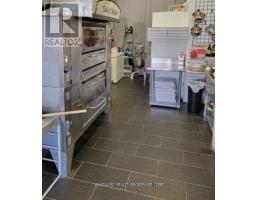 60 3560 Rutherford Rd, Vaughan, ON L4H3T8 Photo 2