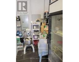 60 3560 Rutherford Rd, Vaughan, ON L4H3T8 Photo 3
