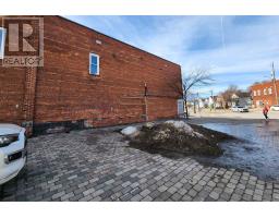 134 134 A Gore St, Sault Ste Marie, ON P6A1M1 Photo 6
