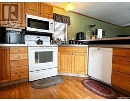 Kitchen/Dining room - 6 Highland Avenue, Jackfish Lake, SK S0M0L0 Photo 5