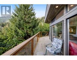 25 Periwinkle Place, West Vancouver, BC V0N2E0 Photo 7