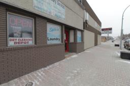 204 Bond St, Winnipeg, MB R2C2L4 Photo 2