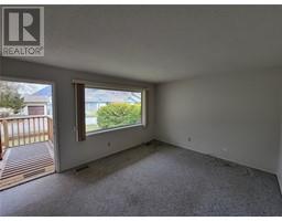 Living room - 701 Kickbush Avenue, Keremeos, BC V0X1N2 Photo 7