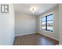 Laundry room - 41 Clunie Court, Moose Jaw, SK S6J0E3 Photo 6