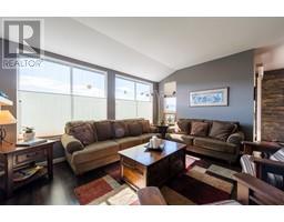 Living room - 720 Belmonte Terrace, Kamloops, BC V2H0C6 Photo 6
