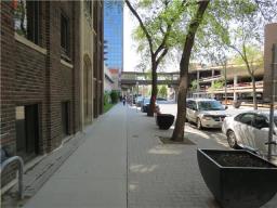 221 Vaughan Street, Winnipeg, MB R3C1T6 Photo 5