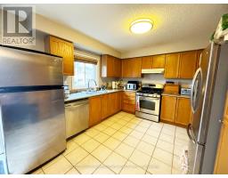 28 Dunsmore Lane, Barrie, ON L4M7A1 Photo 7