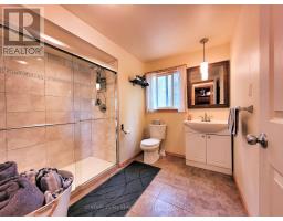 Bathroom - 2807 Mackie Lake, North Frontenac, ON K0H2J0 Photo 6