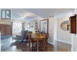 Dining room - 2 667 A Warden Ave W, Toronto, ON M1L0G3 Photo 3