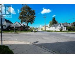 1009 Niagara Street, Windsor, ON N9A3V3 Photo 2