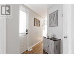 4pc Bathroom - 132 Mitchell Drive, Fort Mcmurray, AB T9K2P1 Photo 2