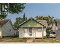Kitchen - 836 Outlook Avenue Sw, Moose Jaw, SK S6H5T9 Photo 2