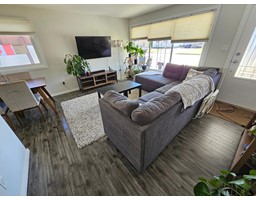 Living room - 1171 Marianna Crescent, Trail, BC V1R1C9 Photo 3
