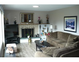 Living room - 307 Nelson Avenue, Nakusp, BC V0G1R0 Photo 3