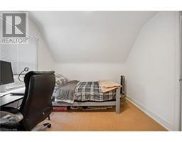 Bedroom - 11 West Lynn Street, St Catharines, ON L2N3N6 Photo 7