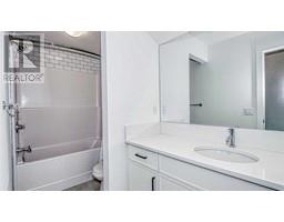 4pc Bathroom - 316 Calhoun Common Ne, Calgary, AB T3P1T3 Photo 6