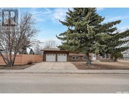 Family room - 34 Blue Sage Drive, Moose Jaw, SK S6J1A8 Photo 2