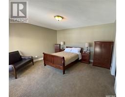 Primary Bedroom - Eagleview Villa, Elk Ridge, SK S0J2Y0 Photo 6