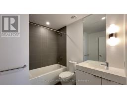 809 33 Helendale Ave, Toronto, ON M4R0A4 Photo 4