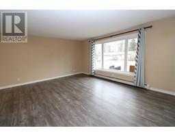 Dining room - 3644 Willowdale Drive, Prince George, BC V2K1X5 Photo 3