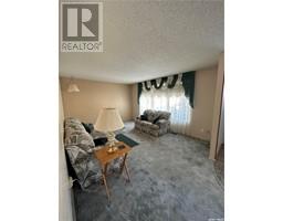 Bedroom - 303 7th Avenue W, Assiniboia, SK S0H0B0 Photo 5
